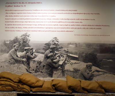 Moc sztuki, siła propagandy. Wystawa "Cud Wisły". Fot. Marek Lasyk - zdjęcie 6