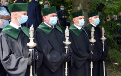 Pogrzeb profesora Ziejki. Nie wszyscy mogli wziąć udział w pożegnaniu... - zdjęcie 4