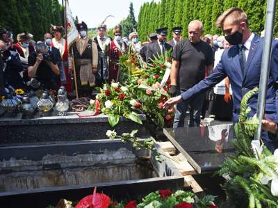 Pogrzeb profesora Ziejki. Nie wszyscy mogli wziąć udział w pożegnaniu... - zdjęcie 13