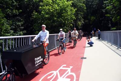 Wielkie otwarcie super kładki. Ależ mieli radochę! - zdjęcie 20