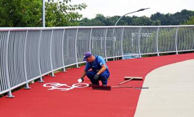 Wielkie otwarcie super kładki. Ależ mieli radochę! - zdjęcie 1