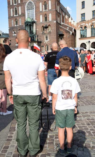 Kraków czci powstańców, metropolita oskarża ludzi LGBT - zdjęcie 16