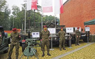 Pokaz siły w Forcie Kościuszko. Szukali chętnych... - zdjęcie 10