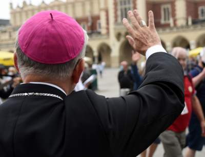 Pozdrawiając metropolita zachował dystans. Pielgrzymka w czasie pandemii - zdjęcie 11