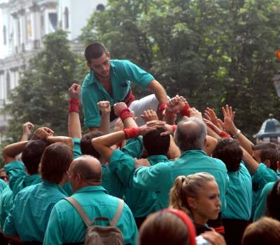 Wieże z ludzi w Krakowie. Z czasów gdy nie było koronawirusa... - zdjęcie 2