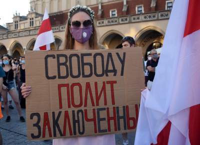 Kraków wspiera Białoruś! Kolejna manifestacja na Rynku Głównym - zdjęcie 54