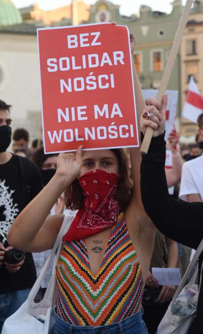 Kraków wspiera Białoruś! Kolejna manifestacja na Rynku Głównym - zdjęcie 17