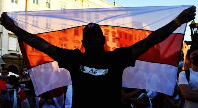 Kraków wspiera Białoruś! Kolejna manifestacja na Rynku Głównym - zdjęcie 57