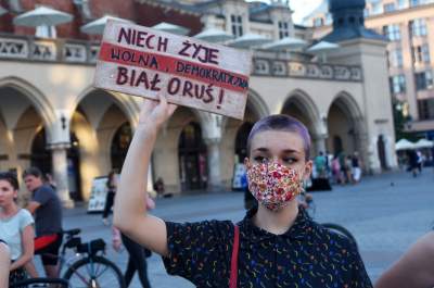 Kraków wspiera Białoruś! Kolejna manifestacja na Rynku Głównym - zdjęcie 52