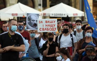Kraków wspiera Białoruś! Kolejna manifestacja na Rynku Głównym - zdjęcie 13