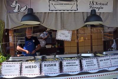 Pierogi z...marihuaną w czasach zarazy. Drogo i z dystansem - zdjęcie 2