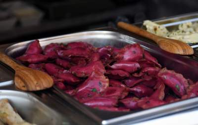 Pierogi z...marihuaną w czasach zarazy. Drogo i z dystansem - zdjęcie 5