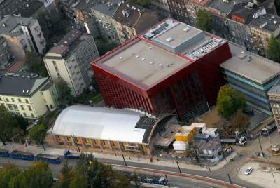 Opera jeszcze nie w pełni gotowa