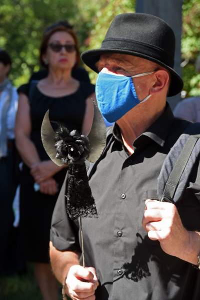 Ewa Demarczyk spoczęła na Cmentarzu Rakowickim obok przyjaciół z Piwnicy pod Baranami - zdjęcie 6