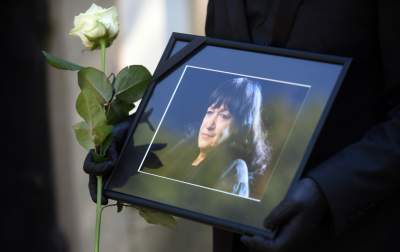 Ewa Demarczyk spoczęła na Cmentarzu Rakowickim obok przyjaciół z Piwnicy pod Baranami - zdjęcie 13