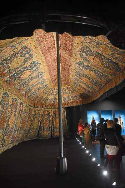 Po trzydziestu latach unikatowa kolekcja znów dostępna - Fot. Marek Lasyk - zdjęcie 1