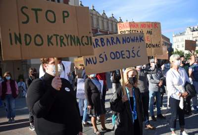 "Strefa wolna od kurator Barbary Nowak". Protest w Krakowie - zdjęcie 12