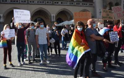 "Strefa wolna od kurator Barbary Nowak". Protest w Krakowie - zdjęcie 8