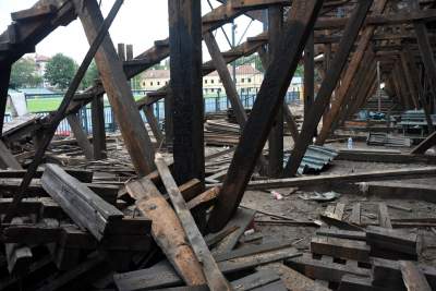 Rozbiórka zabytkowej trybuny na stadionie Wawelu - zdjęcie 13