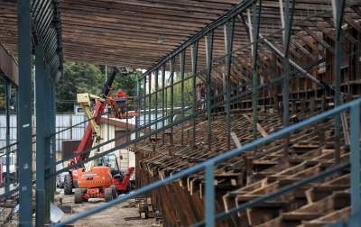 Rozbiórka zabytkowej trybuny na stadionie Wawelu - zdjęcie 8