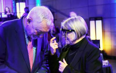 Nagroda za "przestrzeganie przed zalewającą nas falą nienawiści" - zdjęcie 1