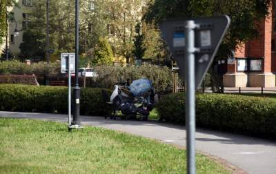 Znaki drogowe dla dzieci w parku Św. Wincentego a'Paolo