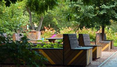 Opuszczony teren zamienili w osiedlowy park. Urocza strefa relaksu - zdjęcie 1