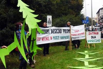 Krakowscy ekolodzy w obronie Puszczy Karpackiej - zdjęcie 8