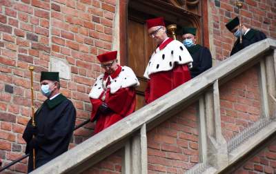 Wirus i alarm bombowy: zakłócona inauguracja roku na Uniwersytecie Jagiellońskim - zdjęcie 11