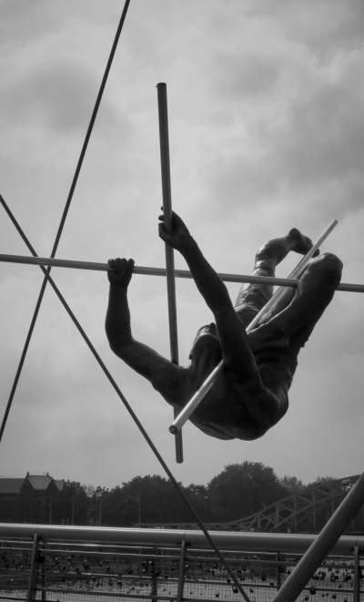 „Między wodą a niebem” wystawa rzeźb balansujących Jerzego Kędziory. Fot. Autor - zdjęcie 10