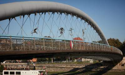„Między wodą a niebem” wystawa rzeźb balansujących Jerzego Kędziory. Fot. Autor - zdjęcie 11