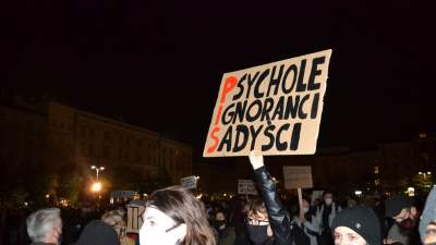 Kobiety nie odpuszczają! Kolejny protest w Krakowie - zdjęcie 22