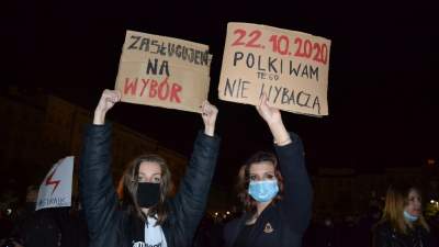 Kobiety nie odpuszczają! Kolejny protest w Krakowie - zdjęcie 12