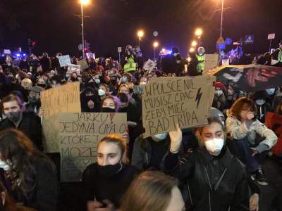 Strajk Kobiet zablokował Kraków, fot. Jan Graczyński - zdjęcie 12
