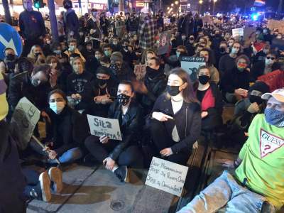 Strajk Kobiet zablokował Kraków, fot. Jan Graczyński - zdjęcie 8