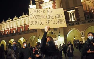 Tak "robili hałas" na Rynku. Akcja Strajku Kobiet - zdjęcie 2