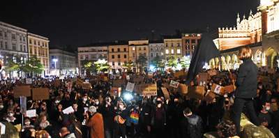 Tak "robili hałas" na Rynku. Akcja Strajku Kobiet - zdjęcie 32