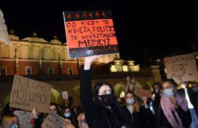 Tak "robili hałas" na Rynku. Akcja Strajku Kobiet - zdjęcie 7