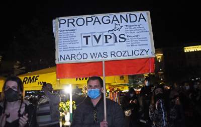 Tak "robili hałas" na Rynku. Akcja Strajku Kobiet - zdjęcie 10