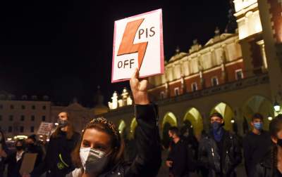Tak "robili hałas" na Rynku. Akcja Strajku Kobiet - zdjęcie 1