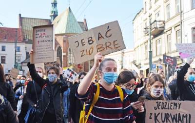 Środowy Strajk Kobiet w obiektywie Lasyka - zdjęcie 7