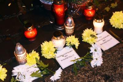 Cichy protest na Franciszkańskiej 3 (2 listopada 2020, fot. Marek Lasyk) - zdjęcie 7