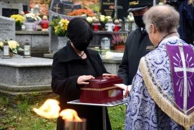 Pogrzeb Dariusza Gnatowskiego. Pożegnali go najbliżsi... - zdjęcie 5