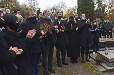 Pogrzeb Dariusza Gnatowskiego. Pożegnali go najbliżsi... - zdjęcie 15