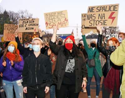 Strajk Kobiet: tak dużo policji jeszcze nie było - zdjęcie 22