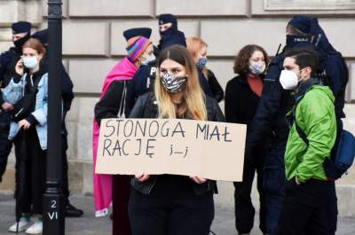 Strajk Kobiet: tak dużo policji jeszcze nie było - zdjęcie 12