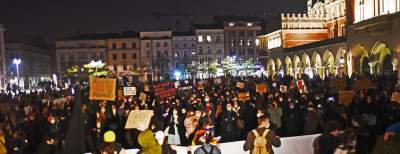 Strajk Kobiet: tak dużo policji jeszcze nie było - zdjęcie 33