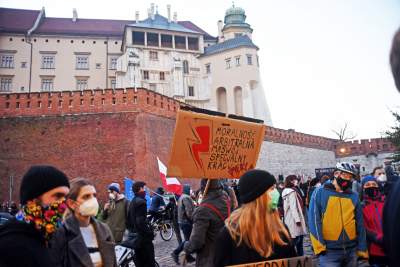 Strajk Kobiet: tak dużo policji jeszcze nie było - zdjęcie 20