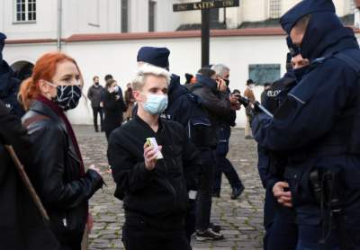 Strajk Kobiet: tak dużo policji jeszcze nie było - zdjęcie 5