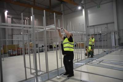 Hala EXPO Kraków zamienia się w szpital - zdjęcie 1